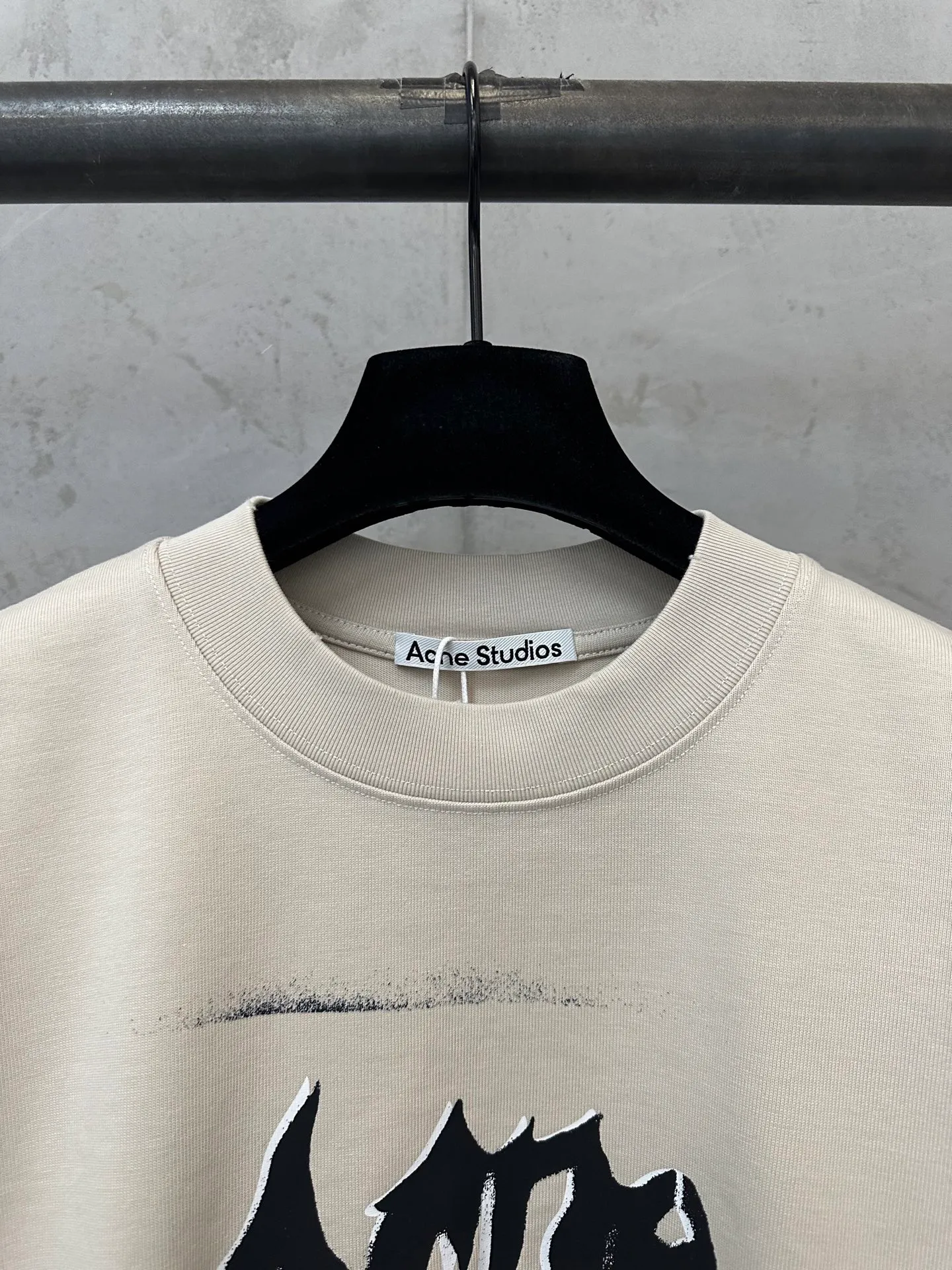 ￼ 145-Summer New Arrival heavy g T-shirt Acne studios Acne studios 26ss Gothic style distressed micro-label short-sleeved T-shirt Fabric: Made of high-definition super heavyweight cotton double yarn compact Xinjiang cotton Gram weight gram Paired with 2*2 Solona rib g Clean cloth surface Clear texture Tight feel Stiff High color fastness No change No Color Change Customized hardware Thread Accessories Matching pattern, men and women, Same Style Color: Washed Gray Card Color White Size: XS S M L XL